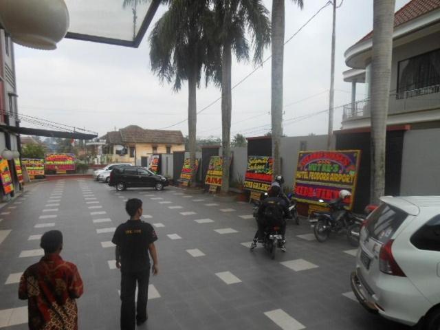 Feodora Airport Hotel Palembang Esterno foto