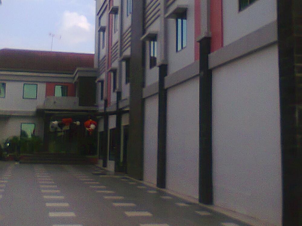 Feodora Airport Hotel Palembang Esterno foto